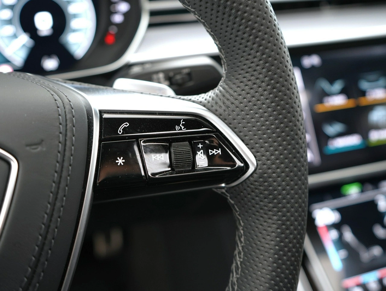 Audi A8 - Zdjęcie 15