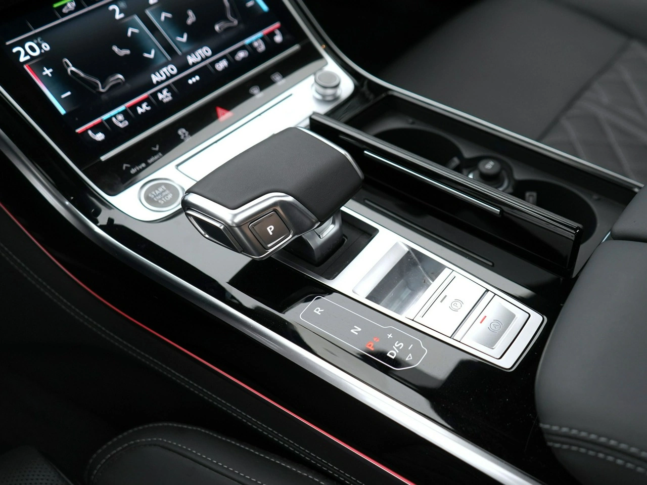Audi A8 - Zdjęcie 21