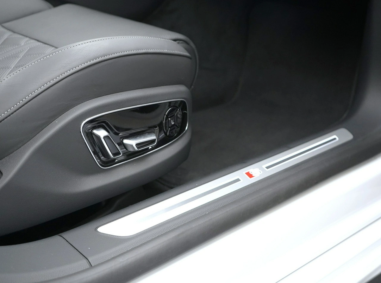 Audi A8 - Zdjęcie 28