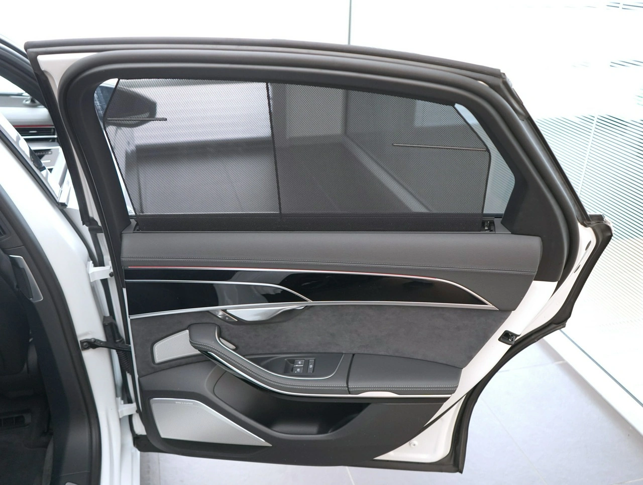 Audi A8 - Zdjęcie 29
