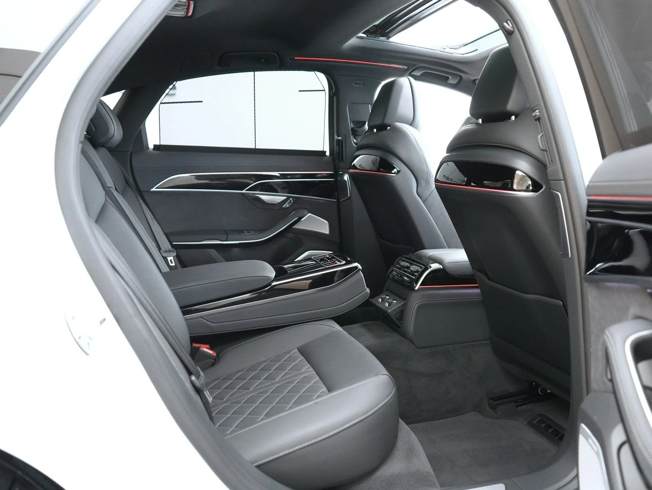 Audi A8 - Zdjęcie 30
