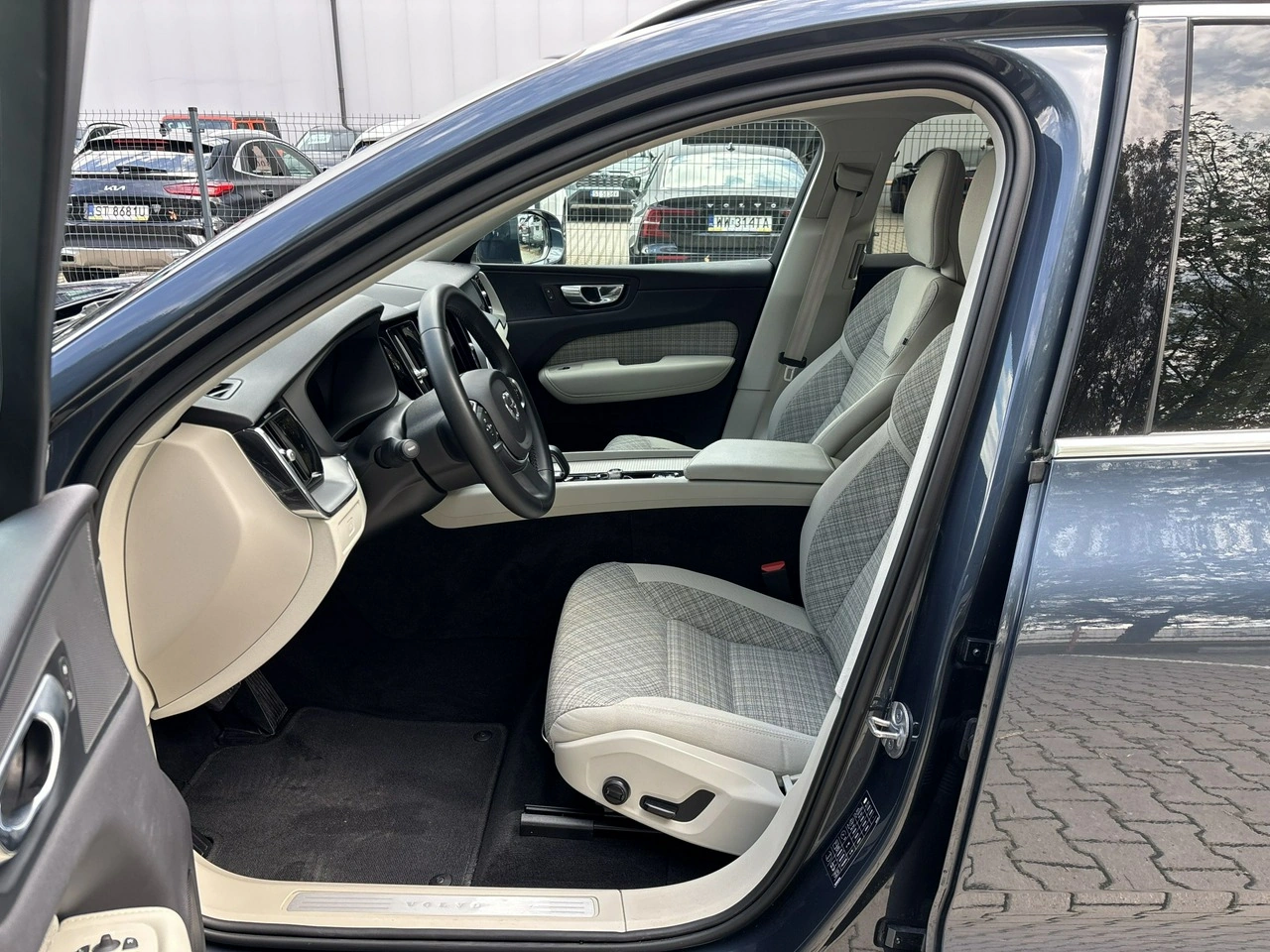 Volvo XC 60 - Zdjęcie 9