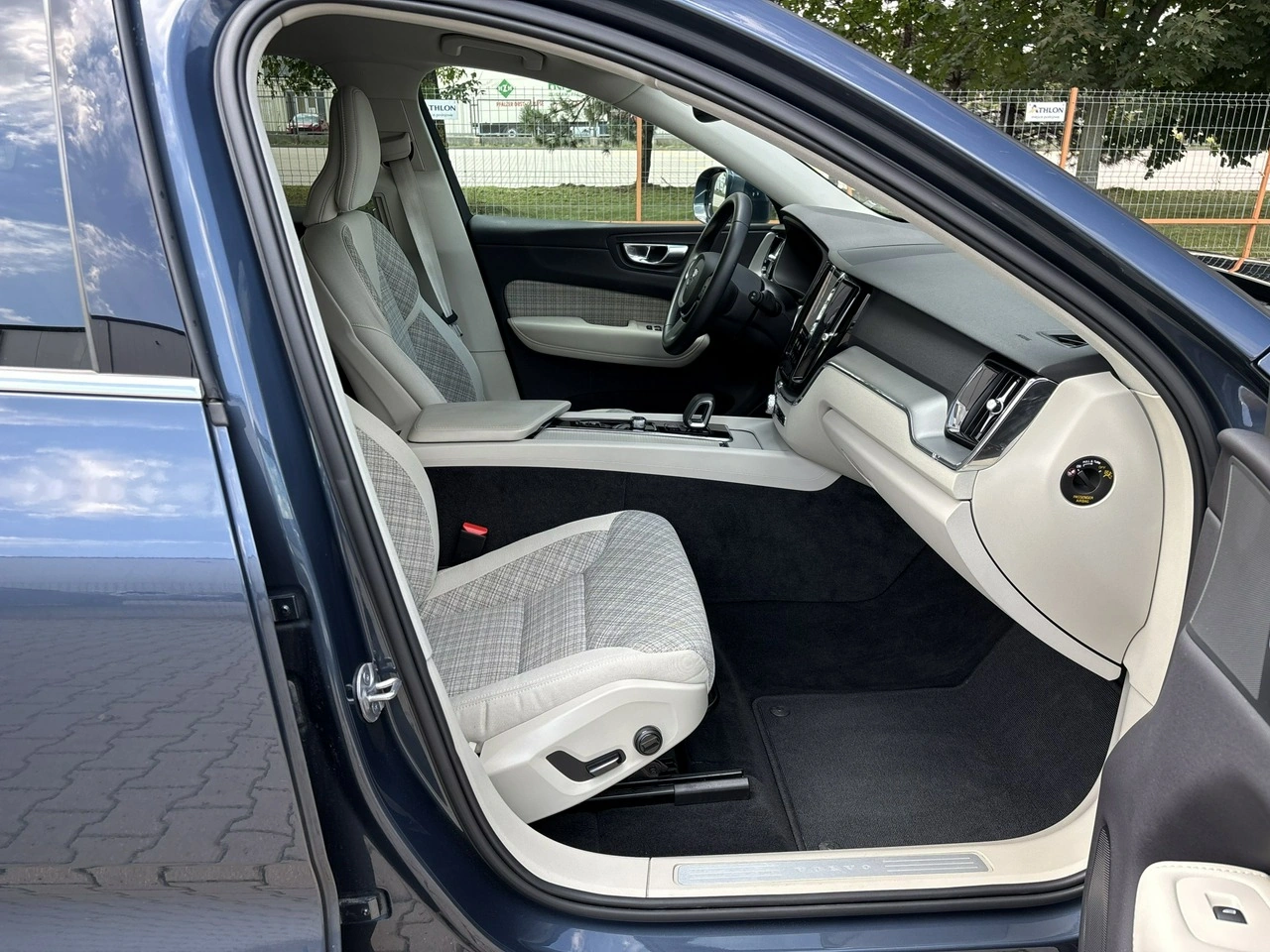 Volvo XC 60 - Zdjęcie 14