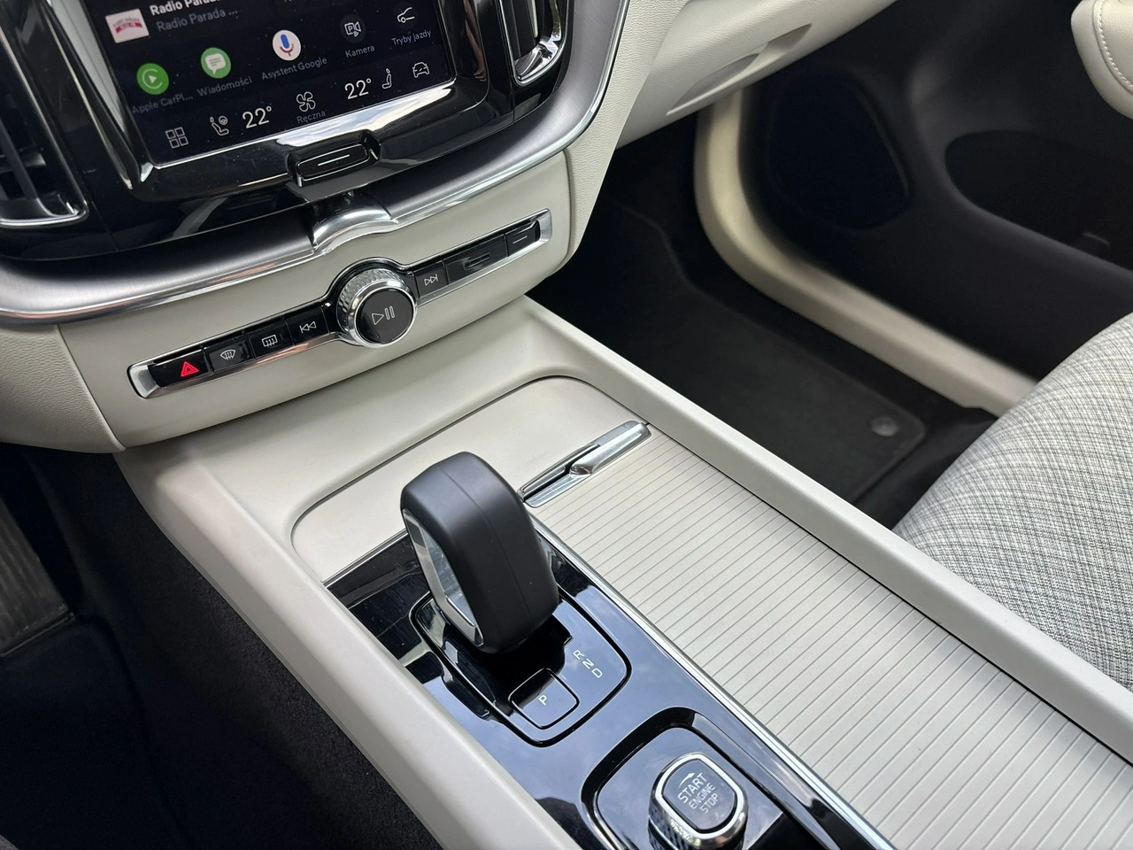 Volvo XC 60 - Zdjęcie 24