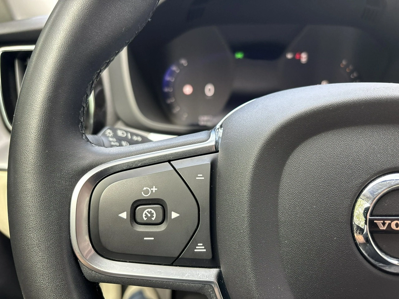 Volvo XC 60 - Zdjęcie 27