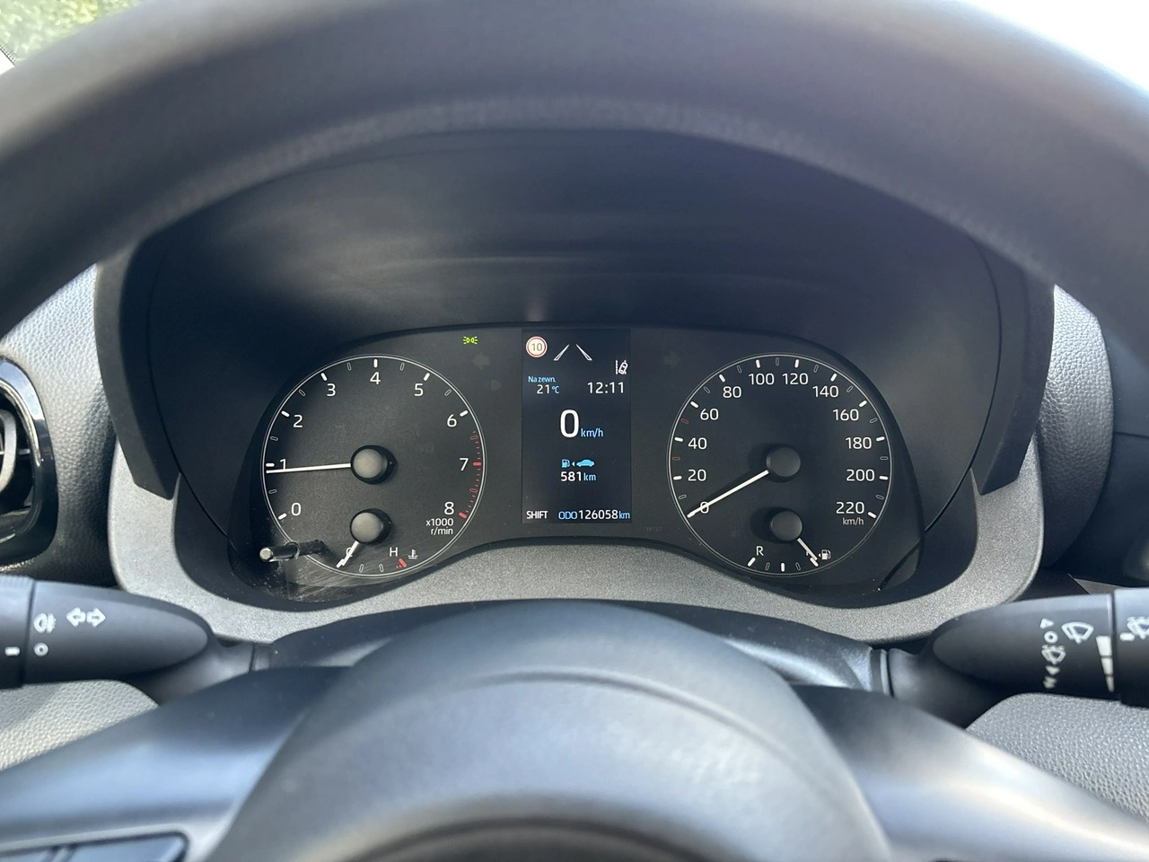 Toyota Yaris - Zdjęcie 21