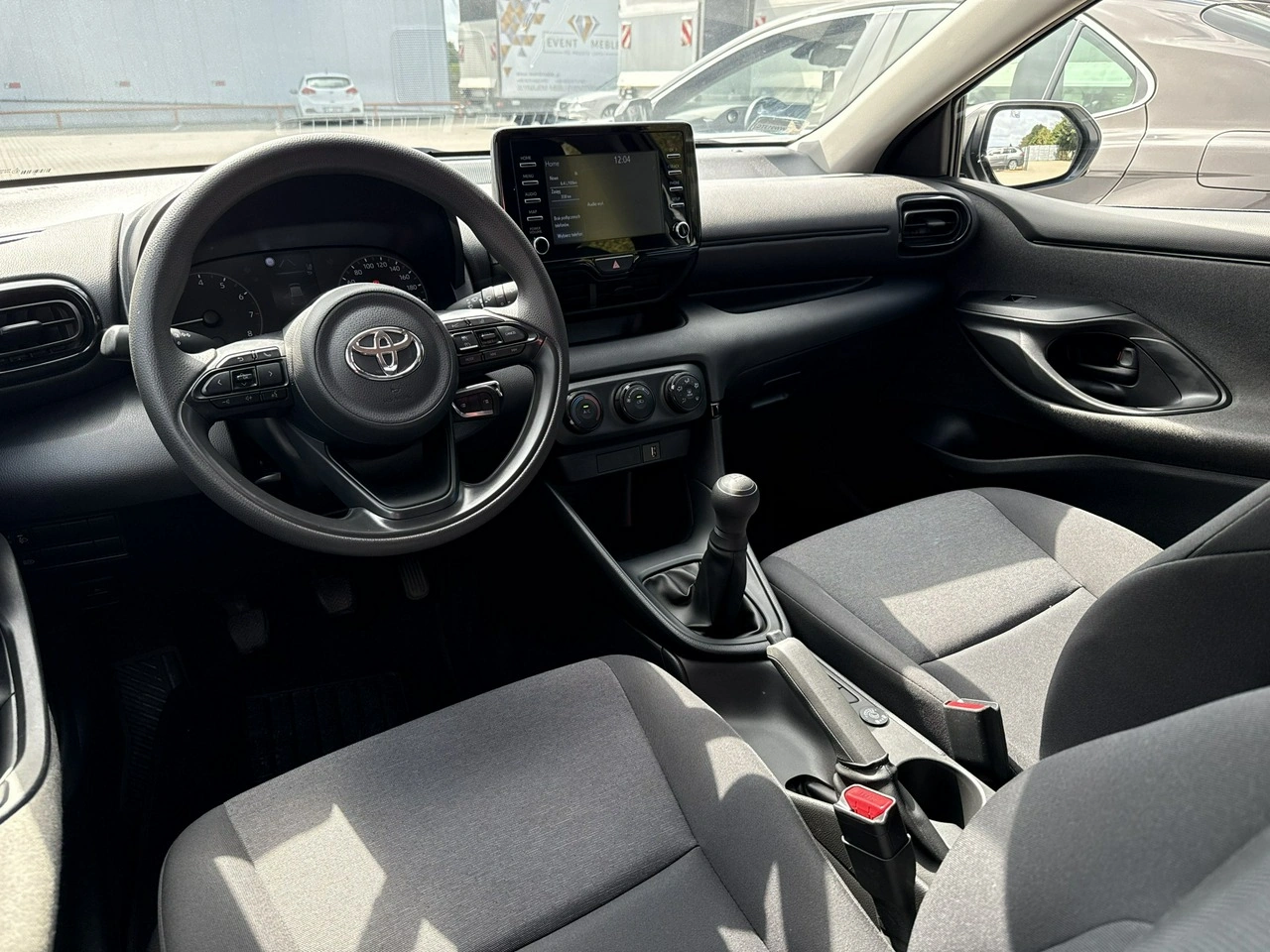 Toyota Yaris - Zdjęcie 11