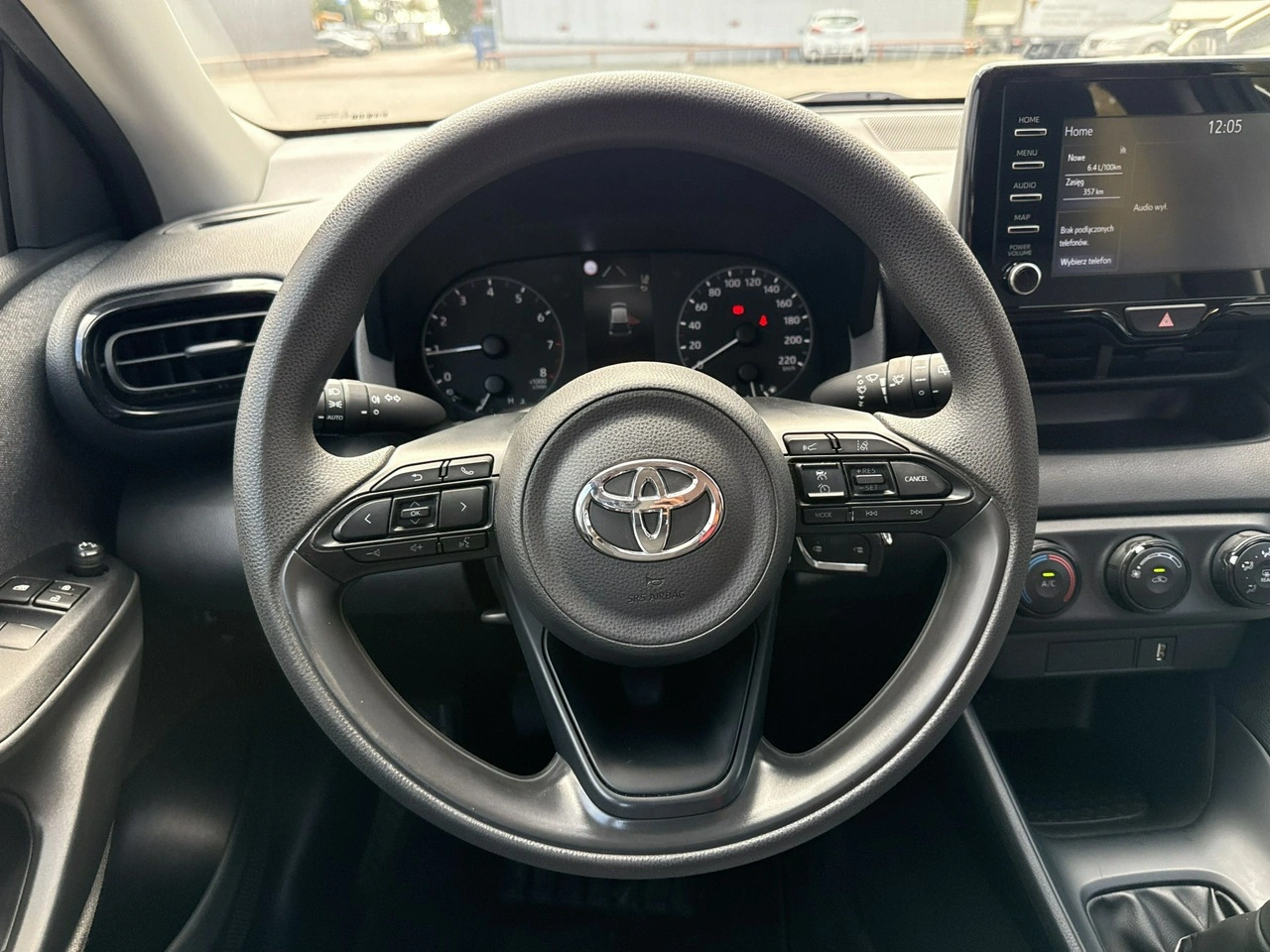 Toyota Yaris - Zdjęcie 22