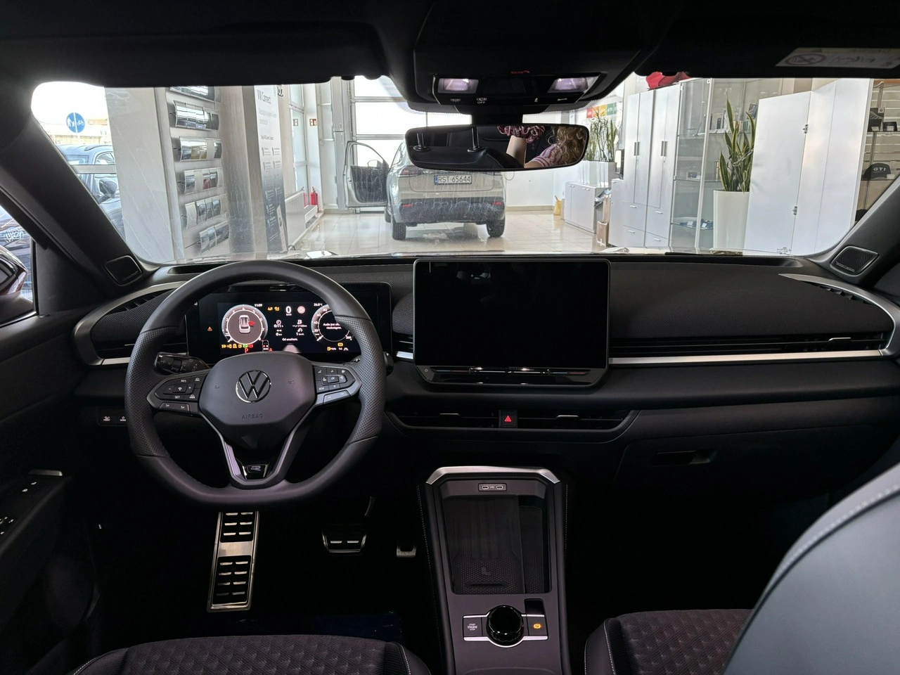 Volkswagen T-Roc - Zdjęcie 16