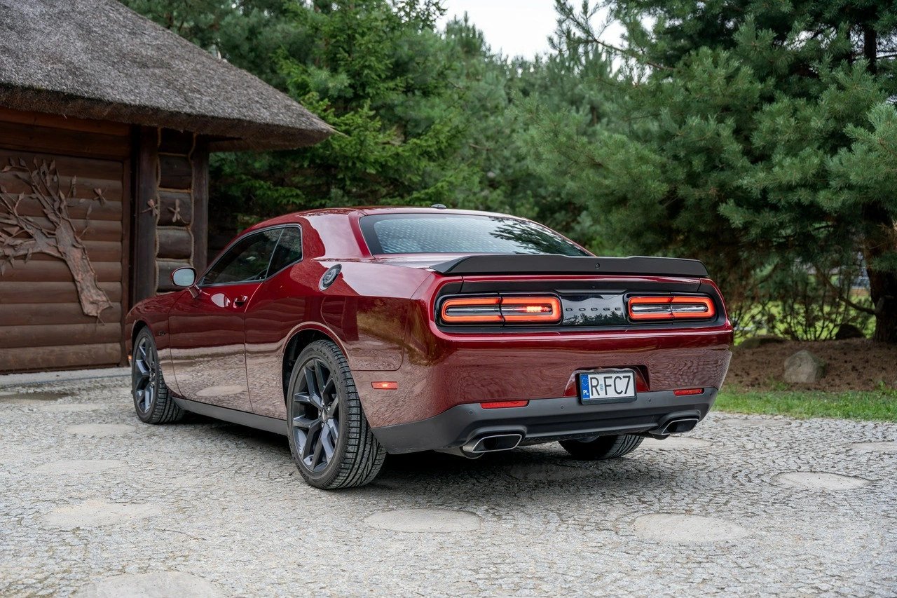 Dodge Challenger - Zdjęcie 10