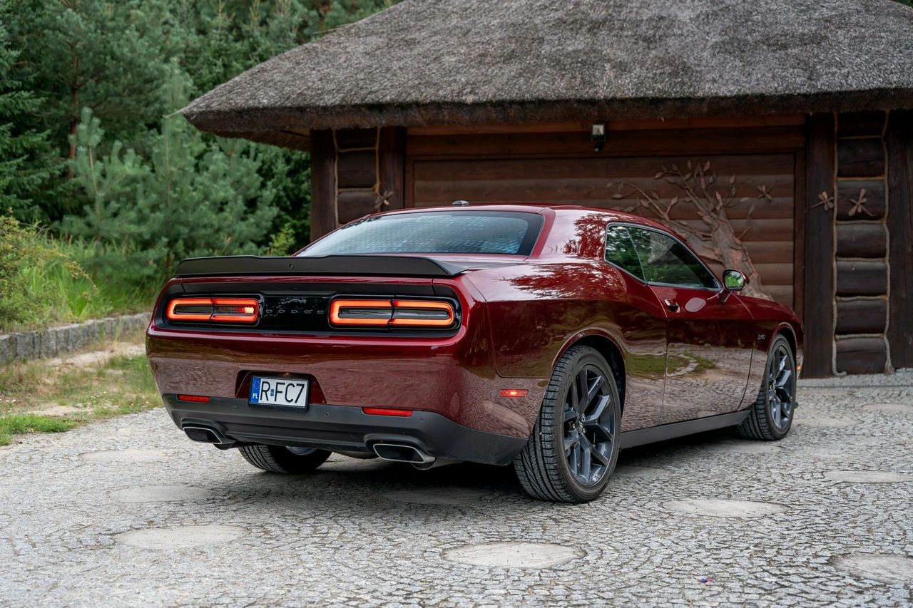 Dodge Challenger - Zdjęcie 12