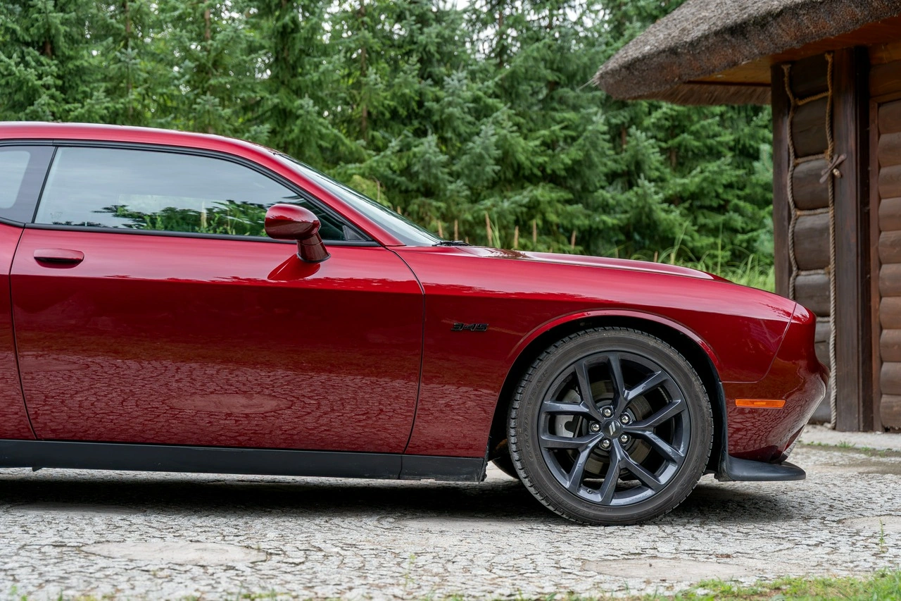 Dodge Challenger - Zdjęcie 17