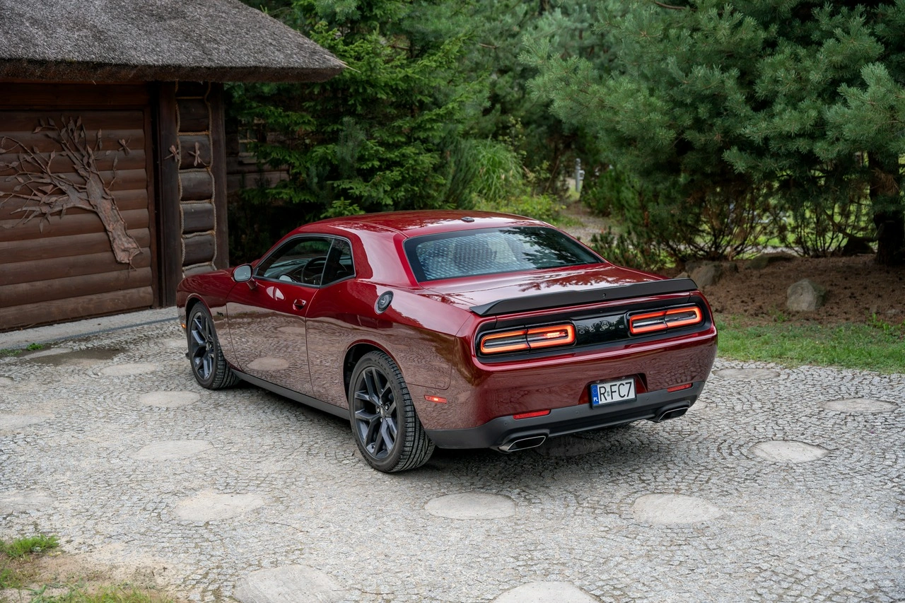 Dodge Challenger - Zdjęcie 19