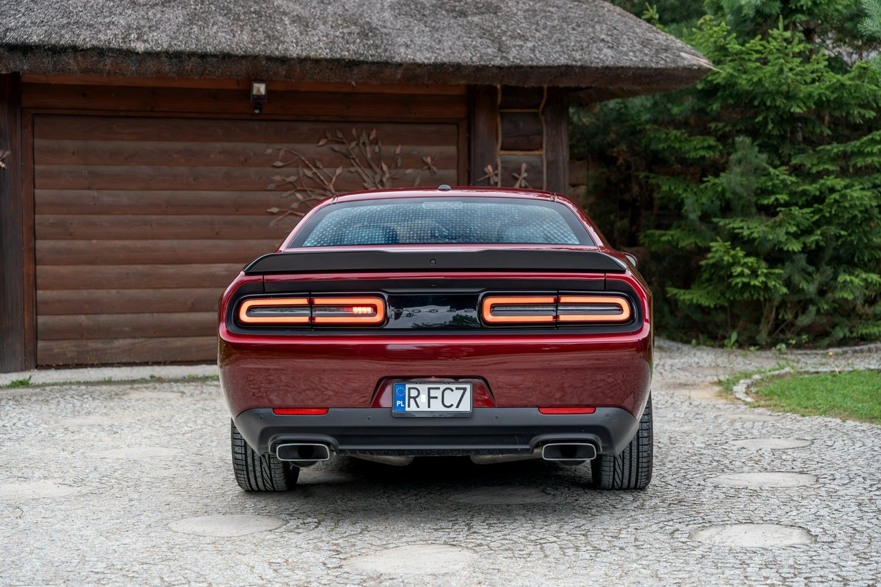 Dodge Challenger - Zdjęcie 23