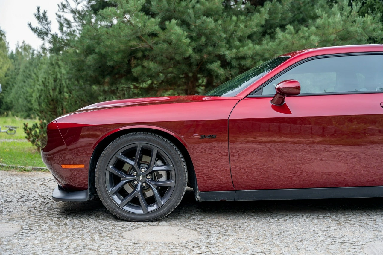 Dodge Challenger - Zdjęcie 7