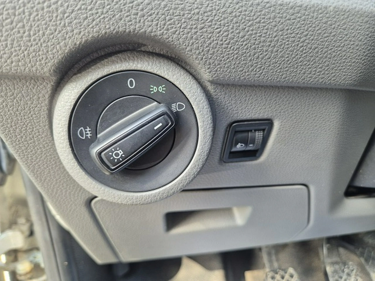 Volkswagen Transporter - Zdjęcie 24