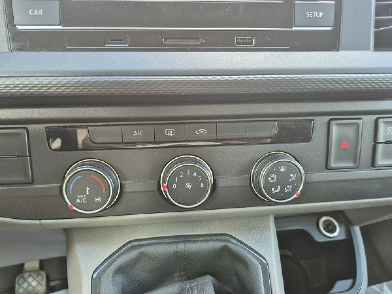 Volkswagen Transporter - Zdjęcie 32