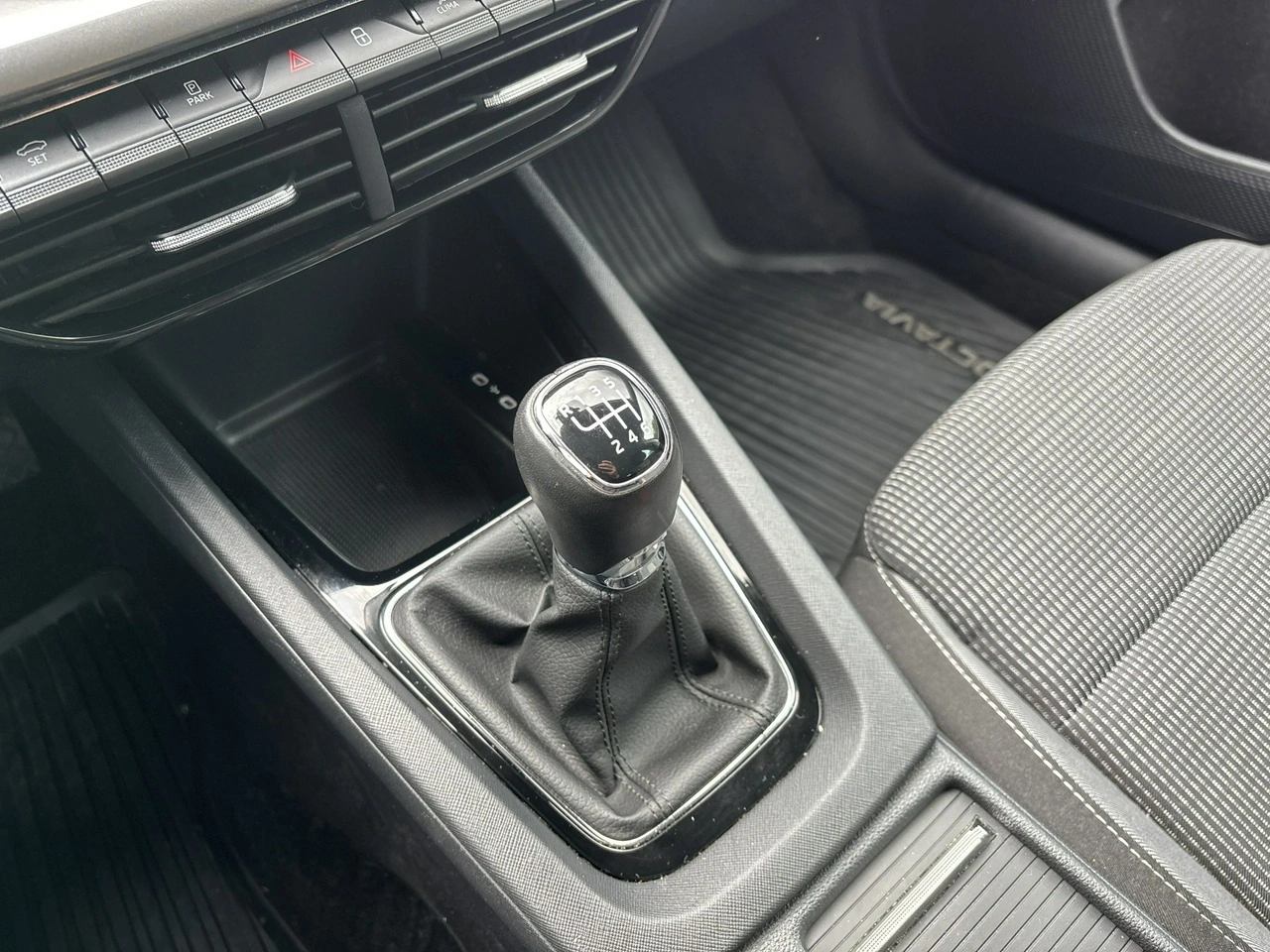 Skoda Octavia - Zdjęcie 24