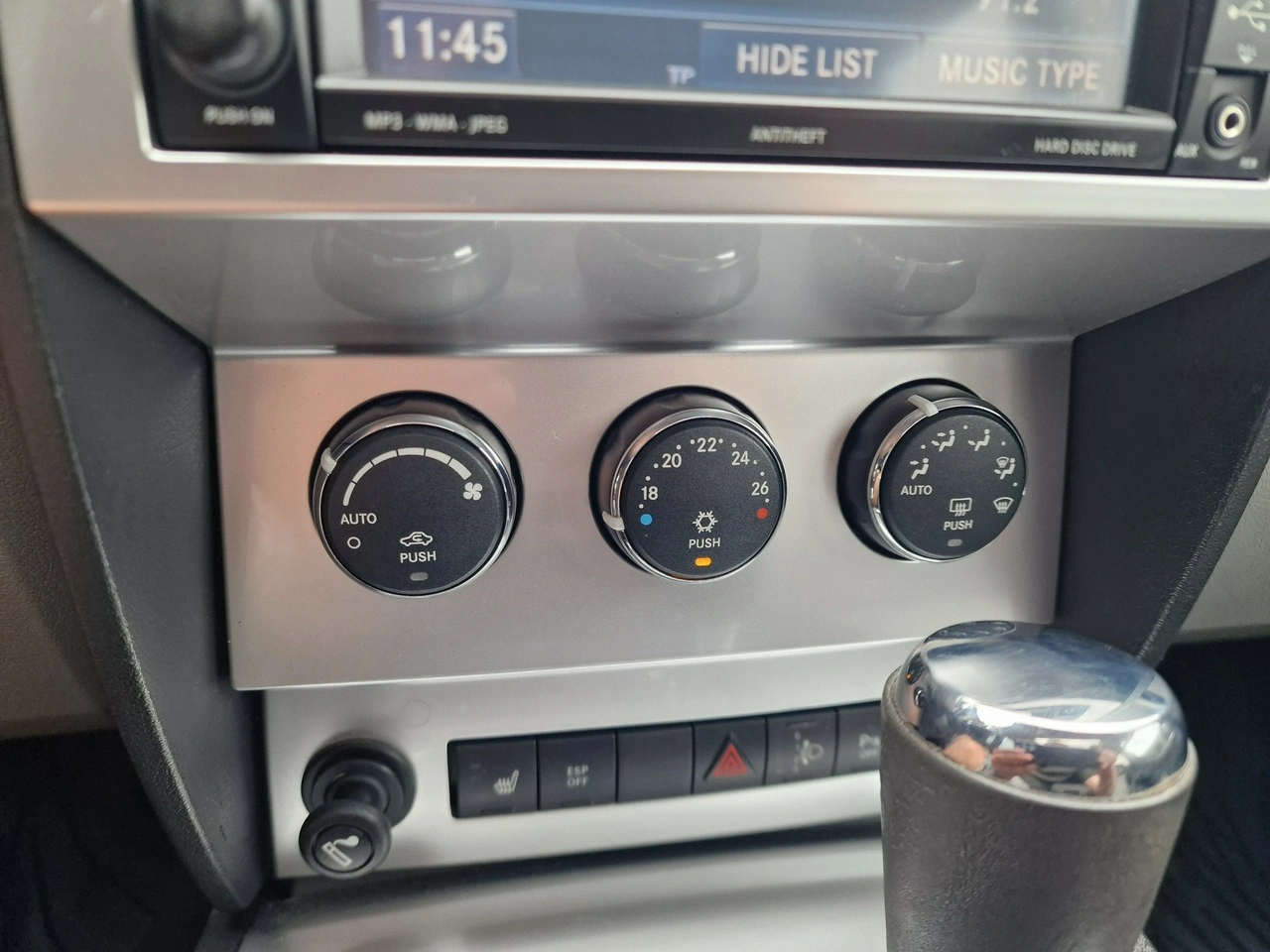 Dodge Nitro - Zdjęcie 31