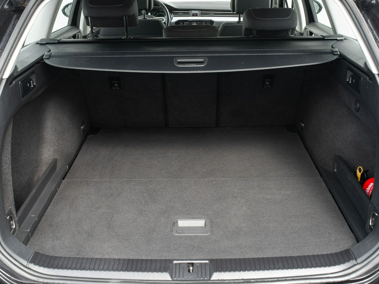 Volkswagen Passat - Zdjęcie 27