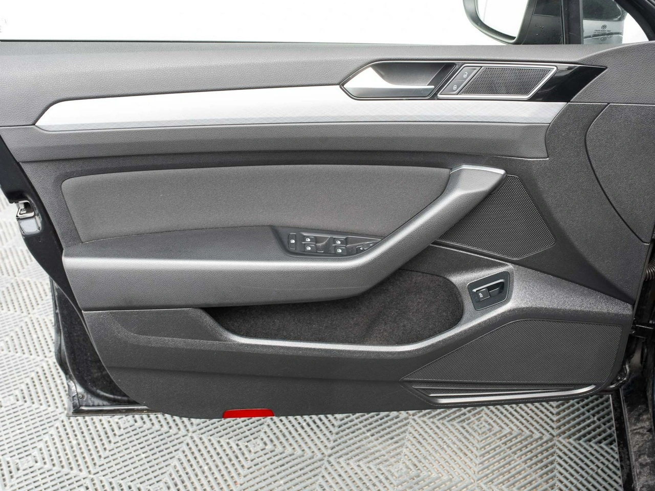 Volkswagen Passat - Zdjęcie 8