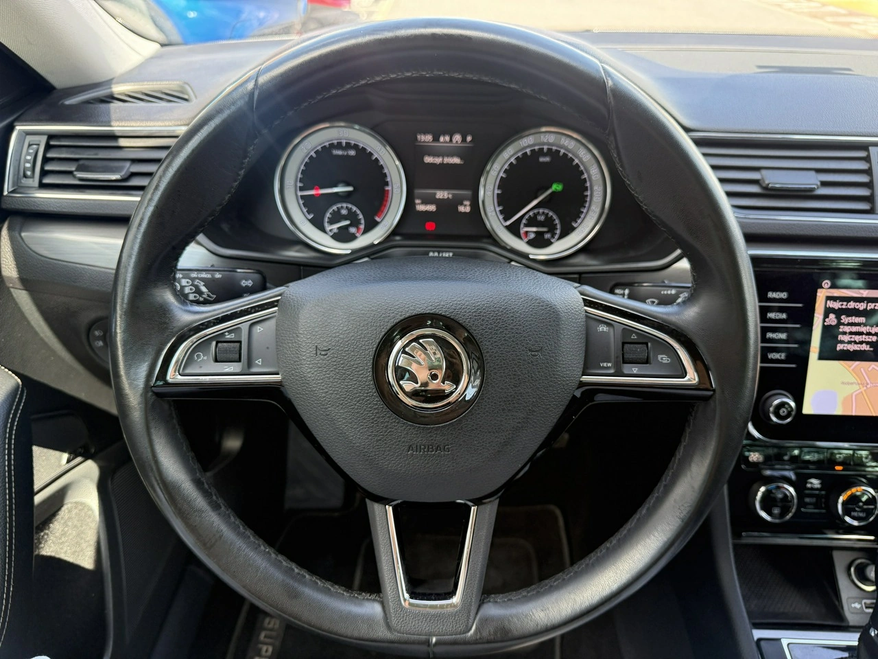 Skoda Superb - Zdjęcie 16