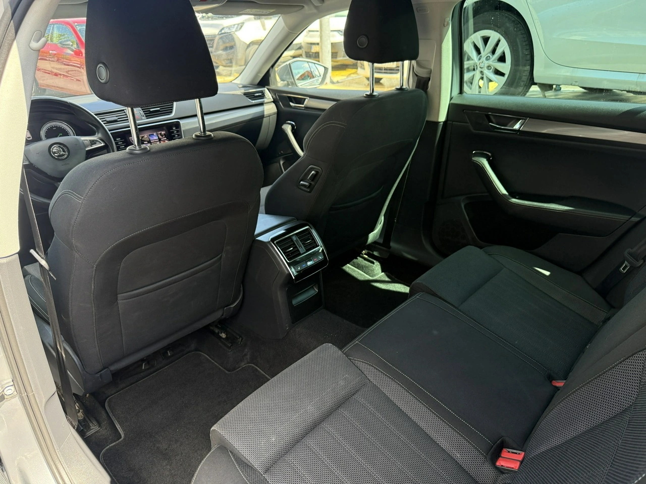 Skoda Superb - Zdjęcie 30