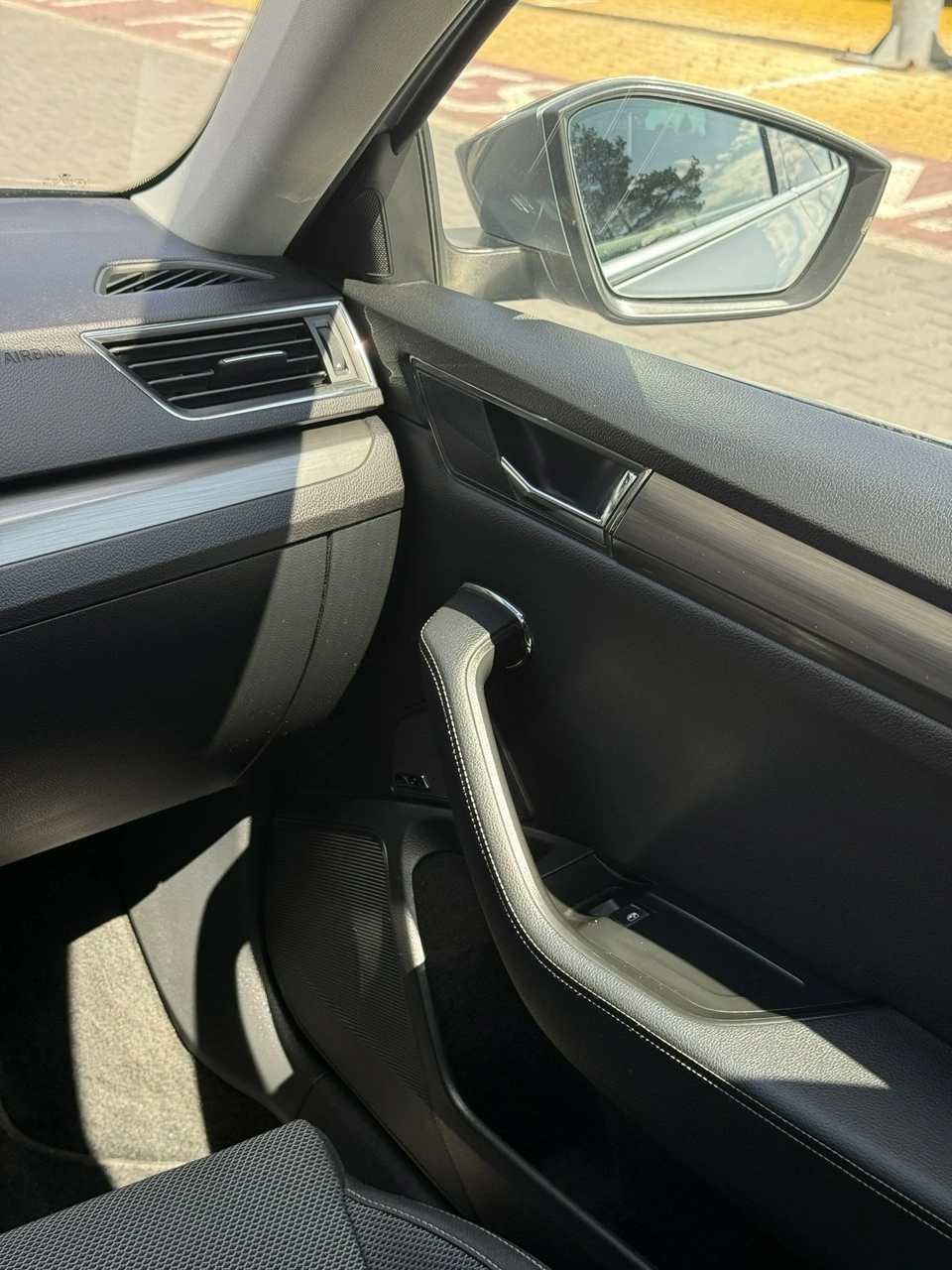 Skoda Superb - Zdjęcie 37