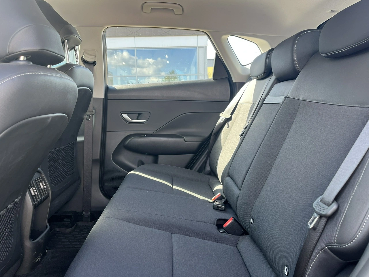Hyundai Kona - Zdjęcie 14