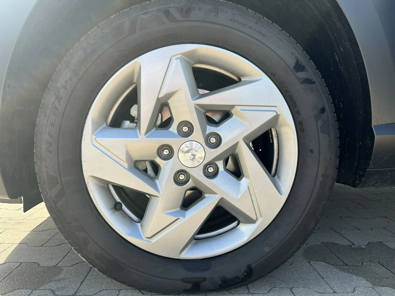 Hyundai Kona - Zdjęcie 16