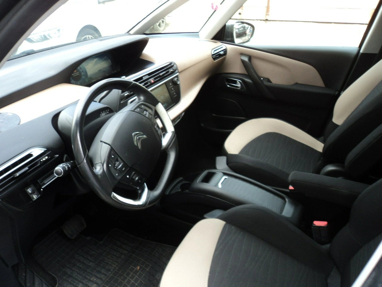 Citroën C4 Picasso - Zdjęcie 9