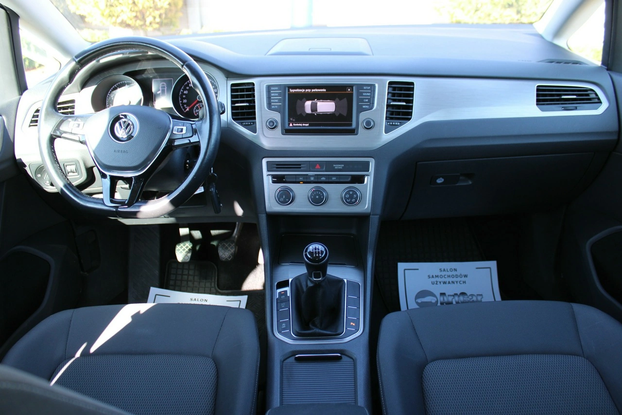 Volkswagen Golf Sportsvan - Zdjęcie 20