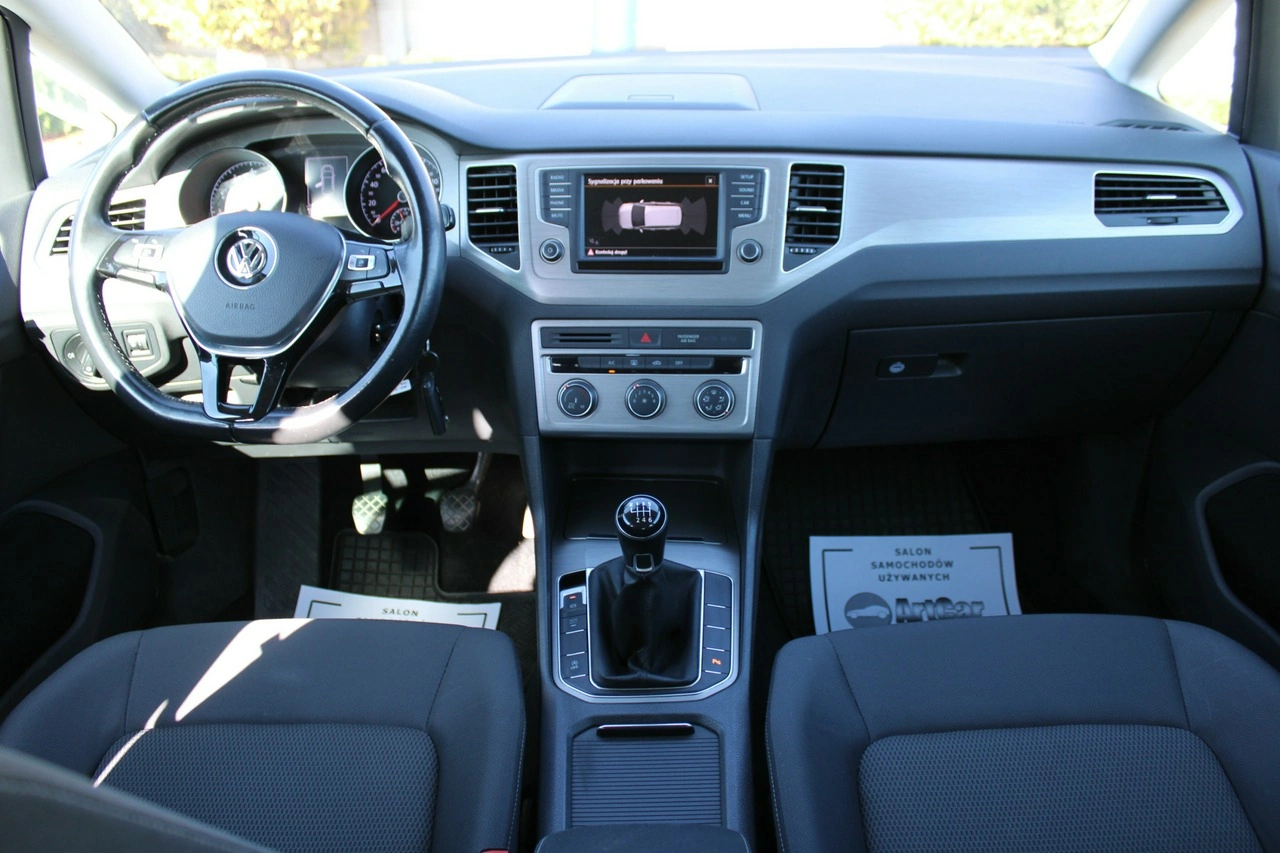 Volkswagen Golf Sportsvan - Zdjęcie 23
