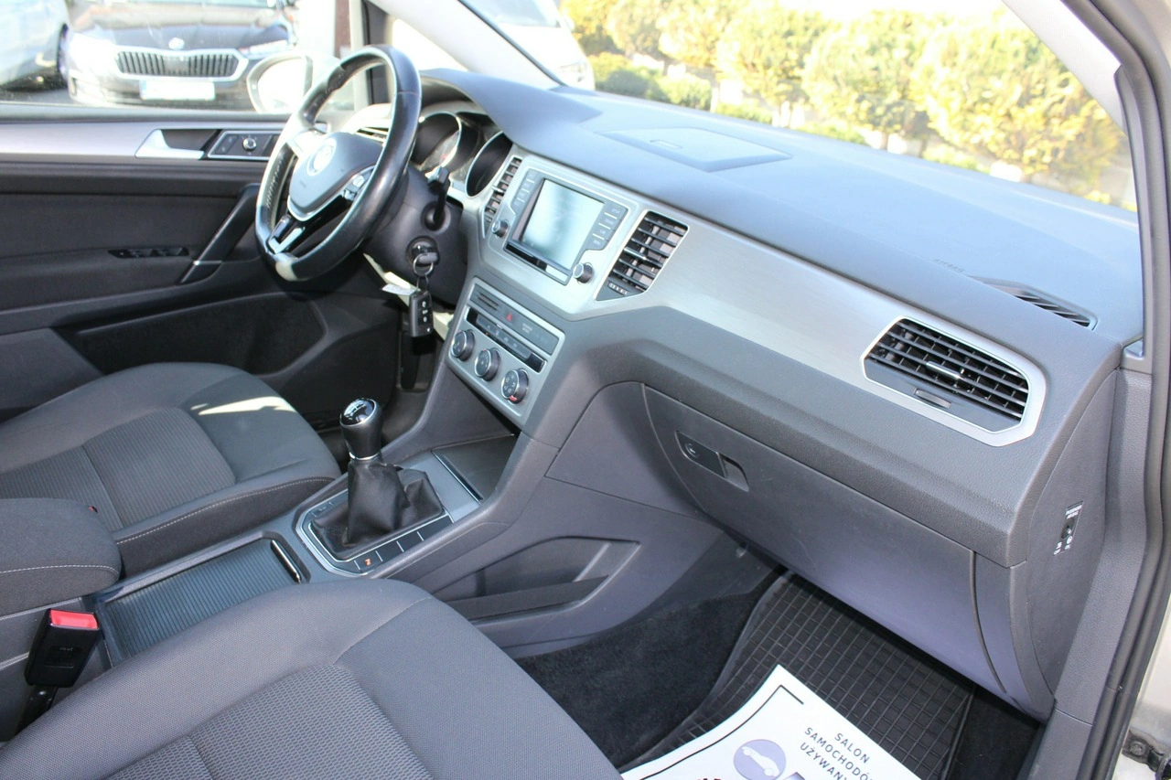 Volkswagen Golf Sportsvan - Zdjęcie 27