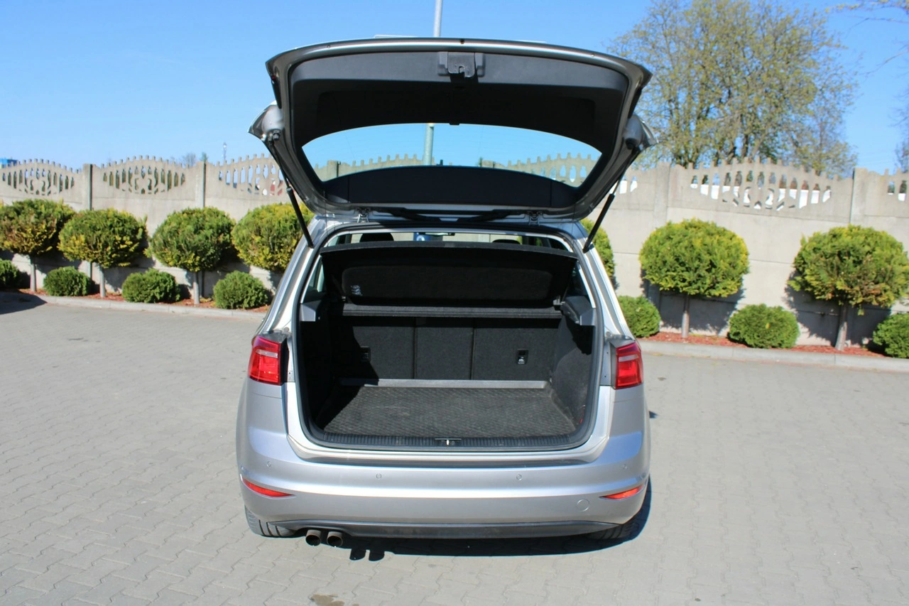 Volkswagen Golf Sportsvan - Zdjęcie 31