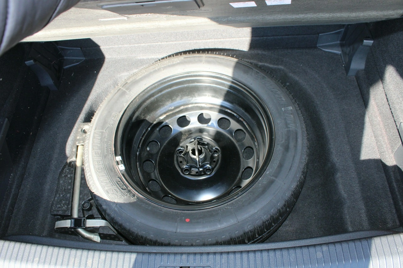 Volkswagen Golf Sportsvan - Zdjęcie 33