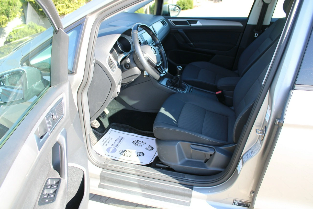 Volkswagen Golf Sportsvan - Zdjęcie 52