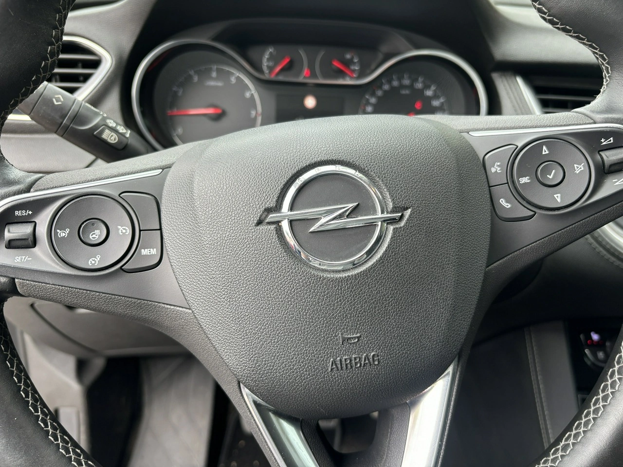 Opel Grandland X - Zdjęcie 11