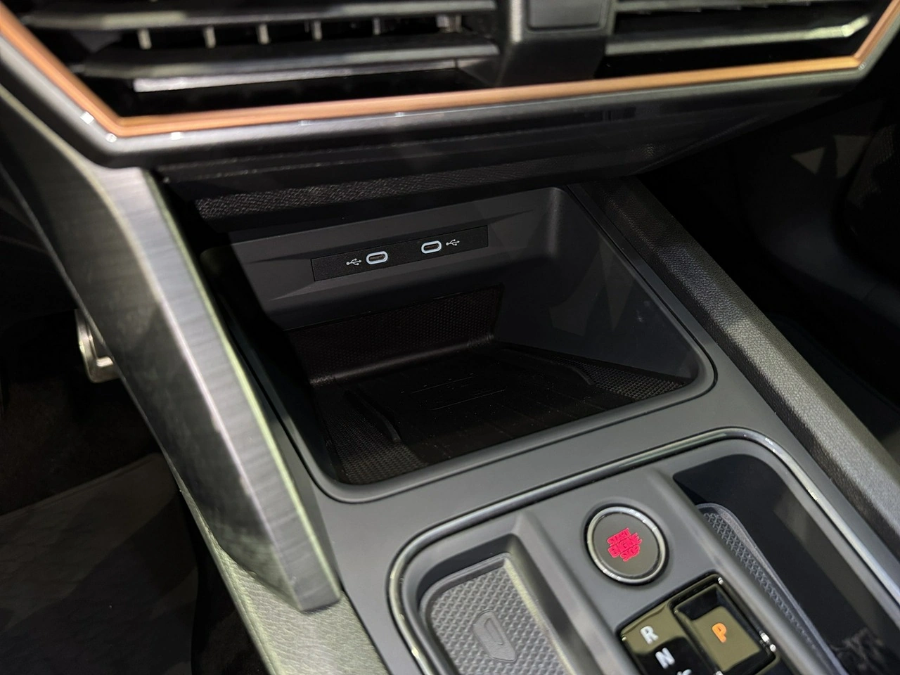 Cupra Leon Sportstourer - Zdjęcie 22