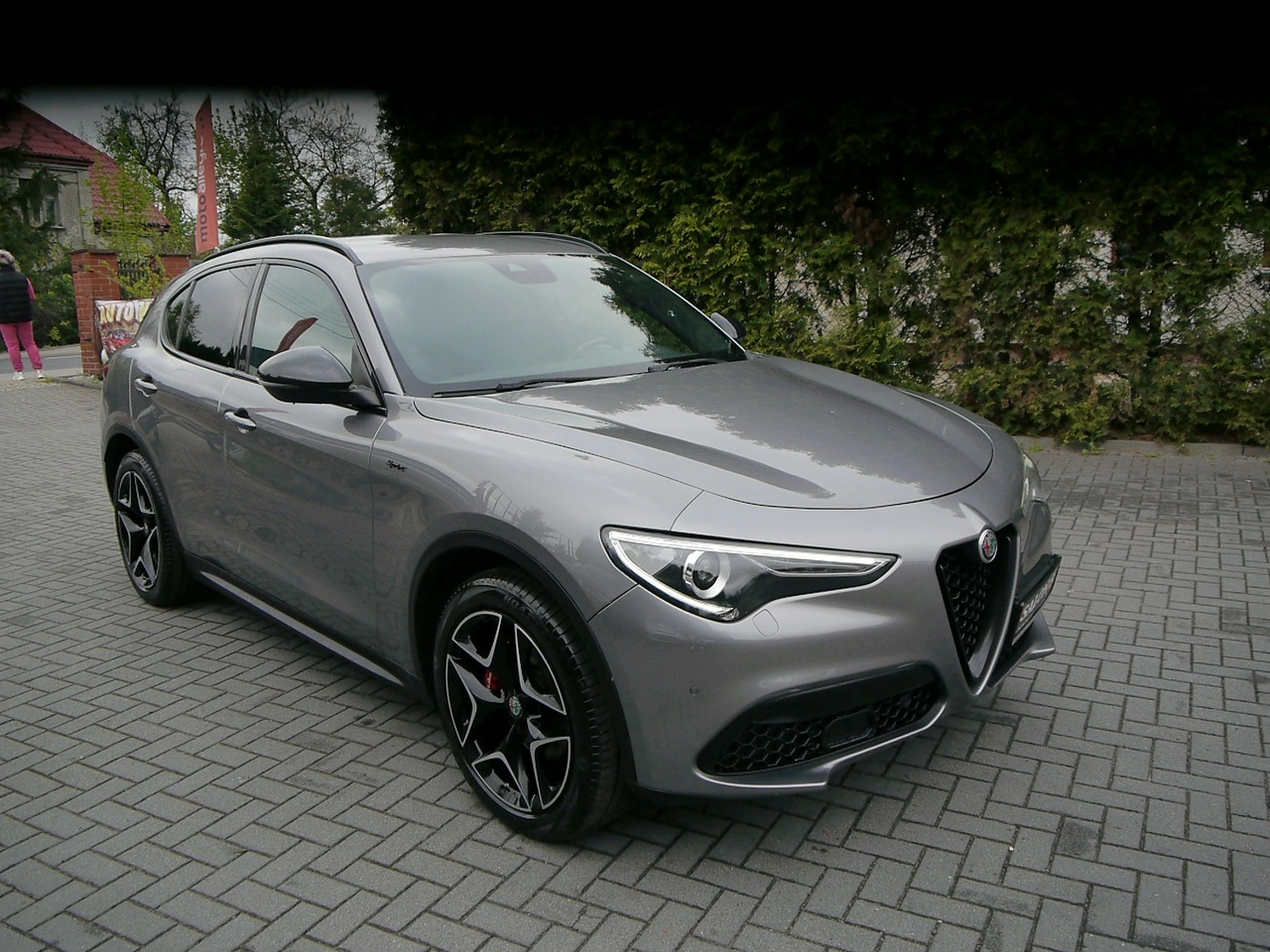 Alfa Romeo Stelvio - Zdjęcie 2