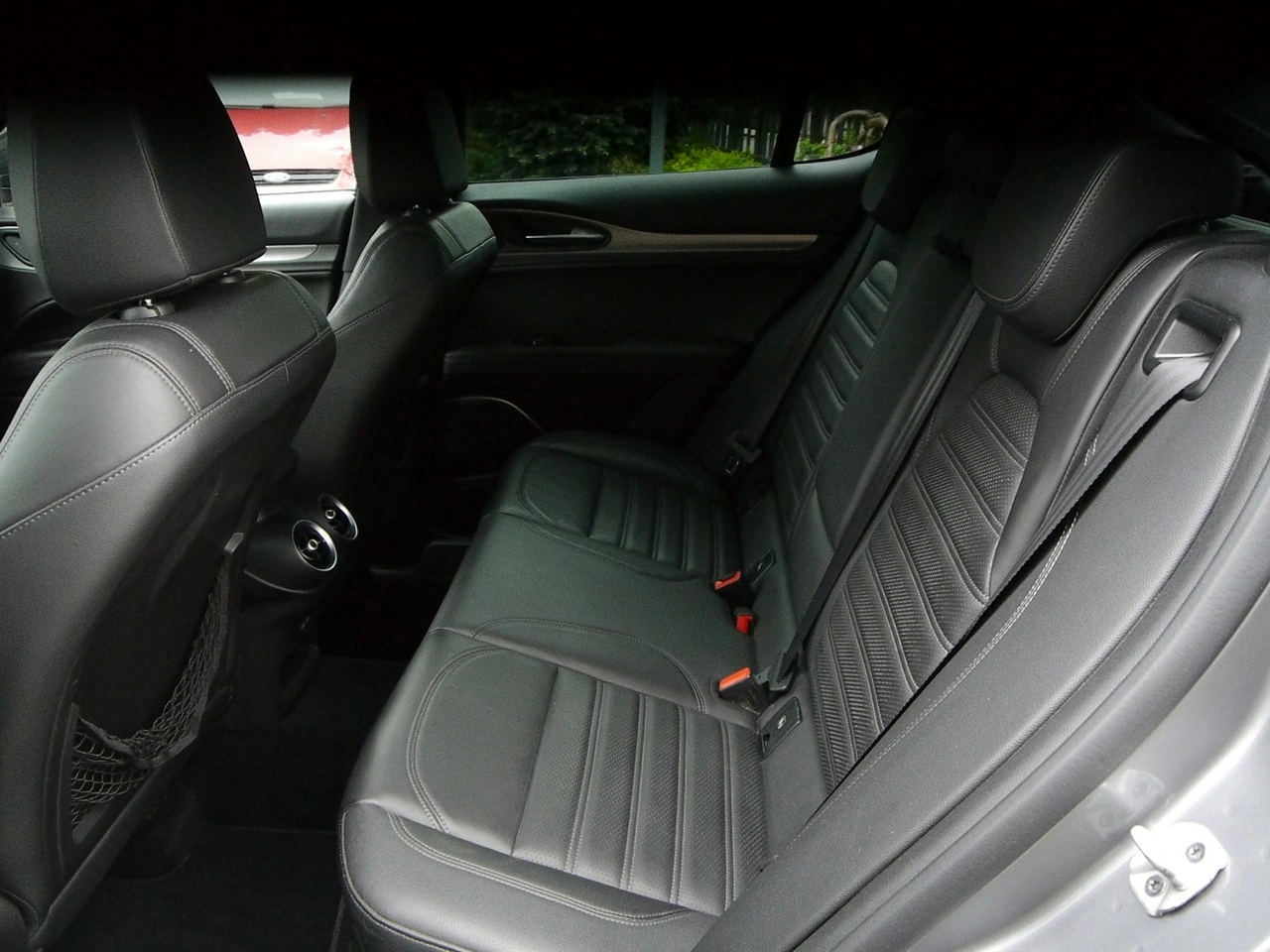Alfa Romeo Stelvio - Zdjęcie 33