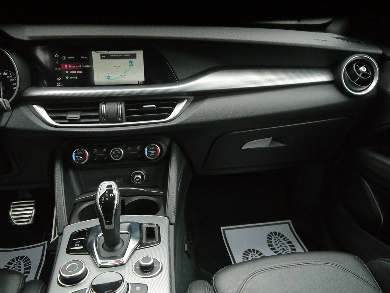 Alfa Romeo Stelvio - Zdjęcie 22