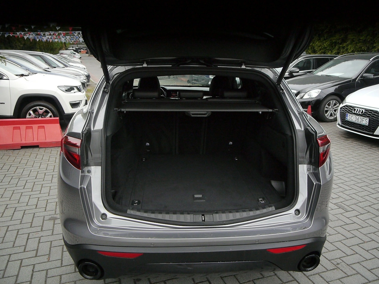 Alfa Romeo Stelvio - Zdjęcie 17