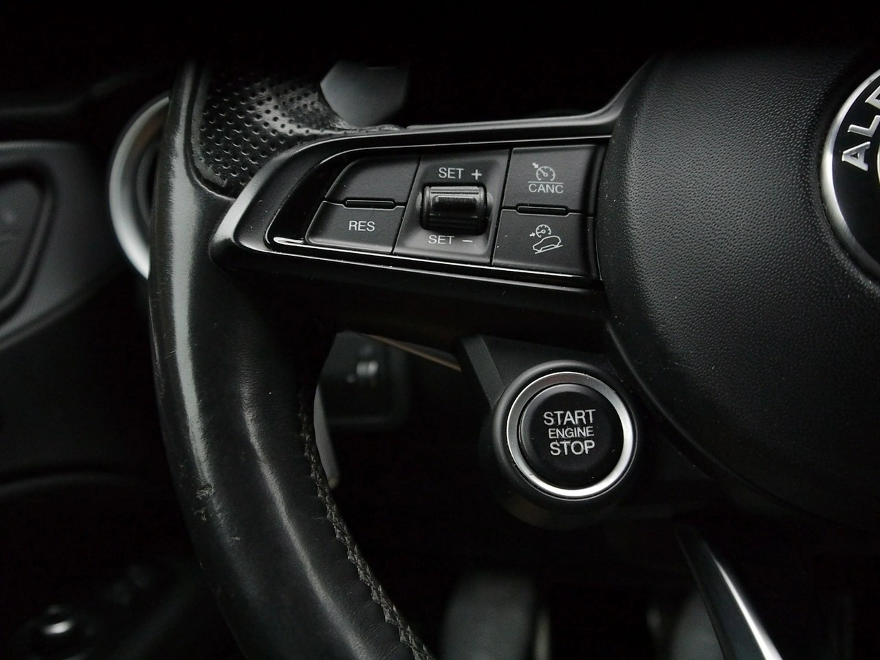 Alfa Romeo Stelvio - Zdjęcie 37