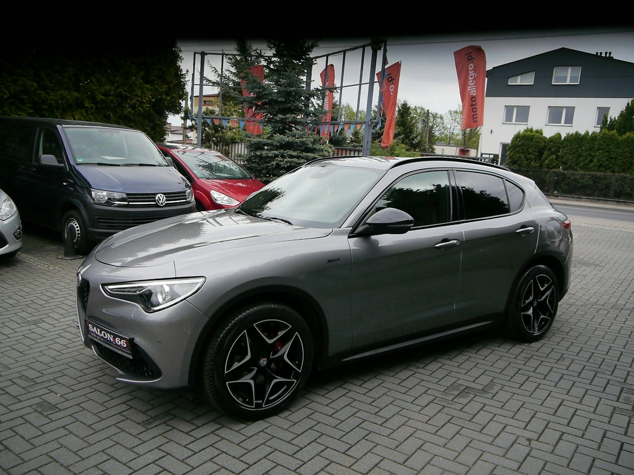 Alfa Romeo Stelvio - Zdjęcie 11