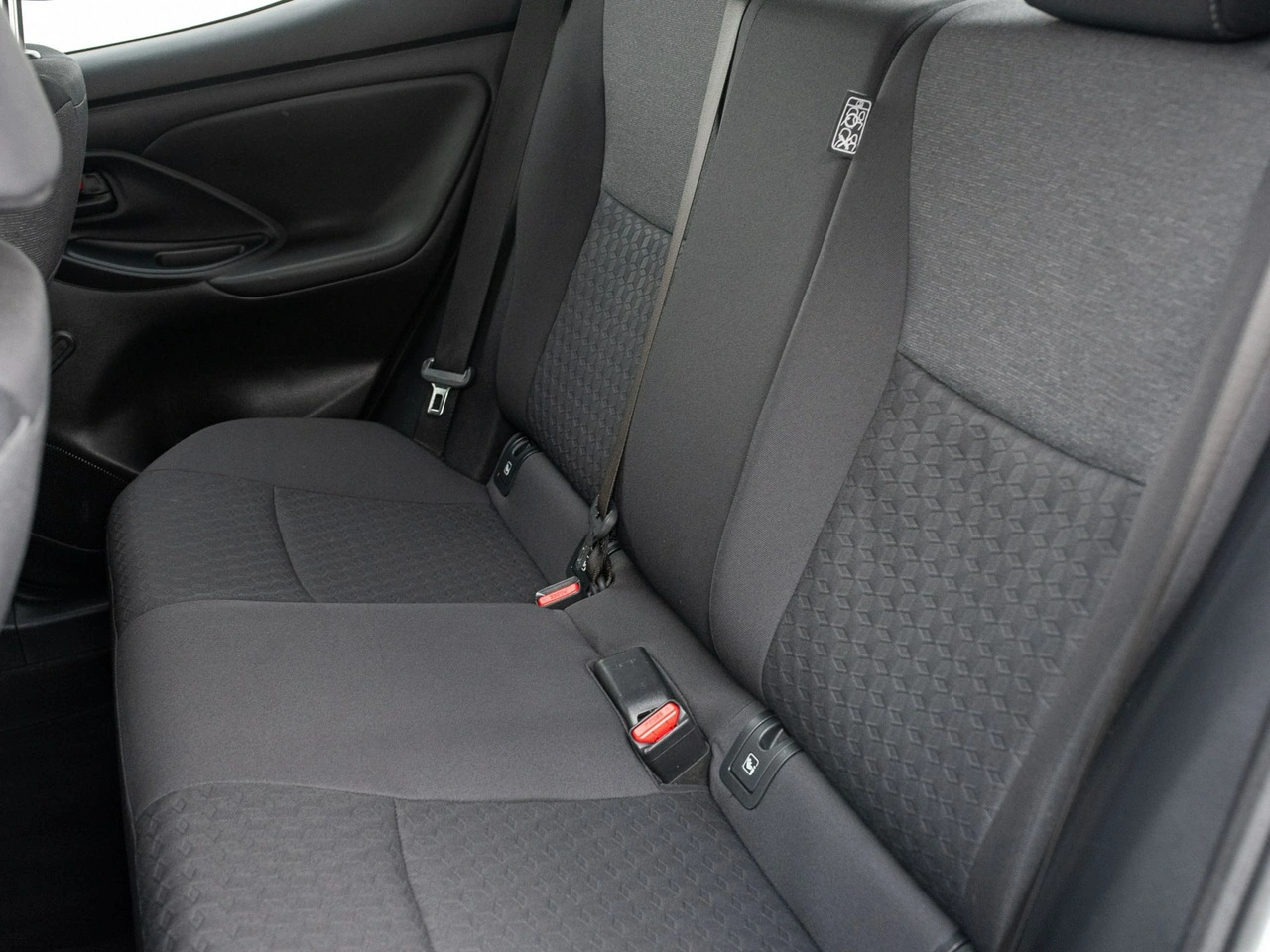 Toyota Yaris - Zdjęcie 22