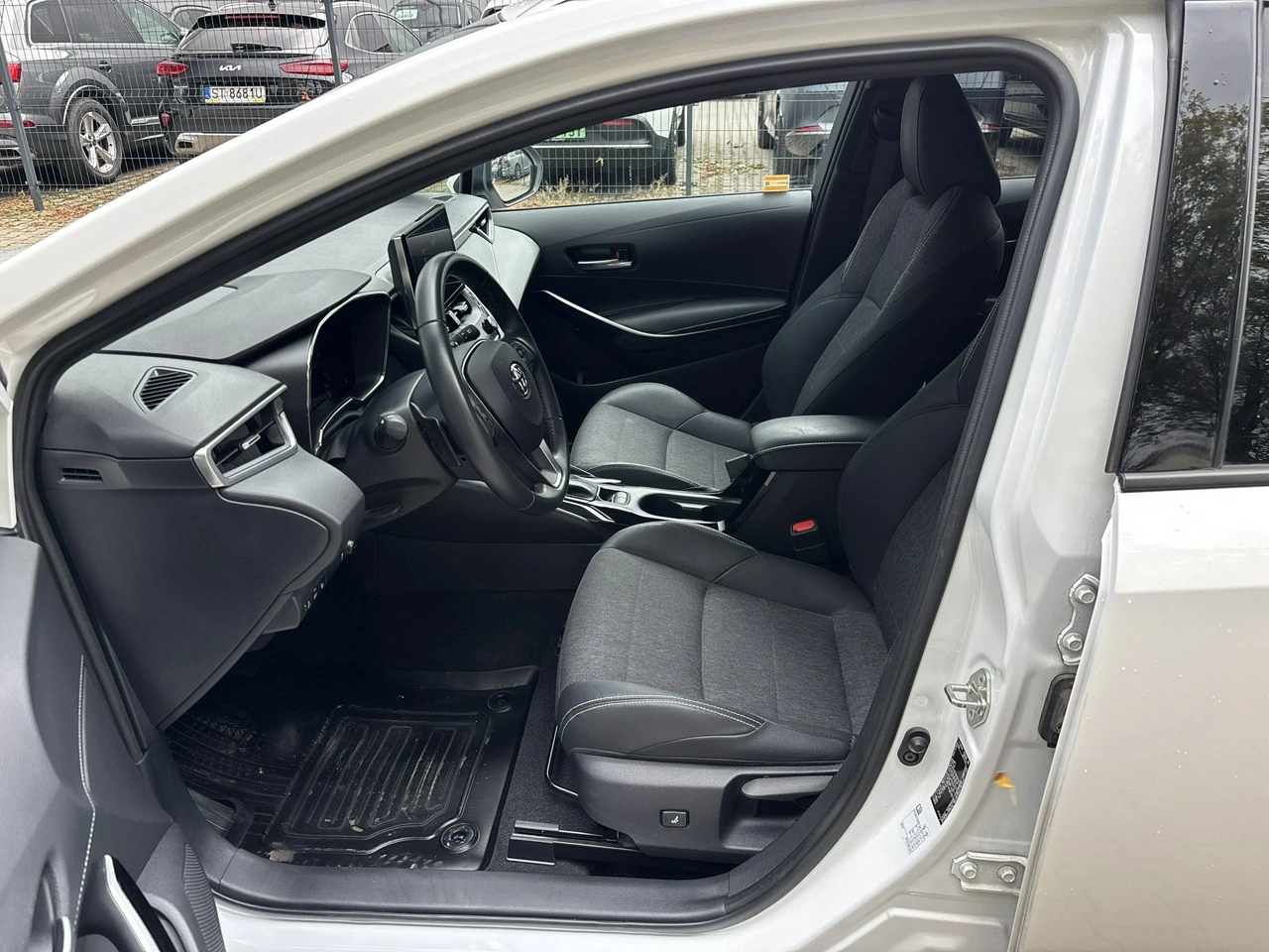 Toyota Corolla - Zdjęcie 9