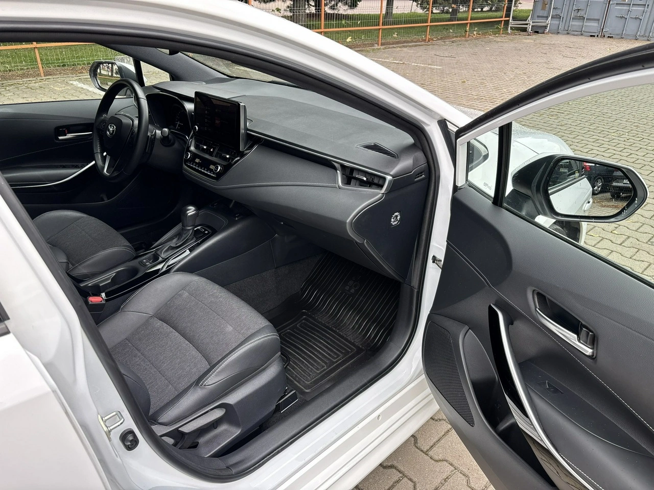 Toyota Corolla - Zdjęcie 15
