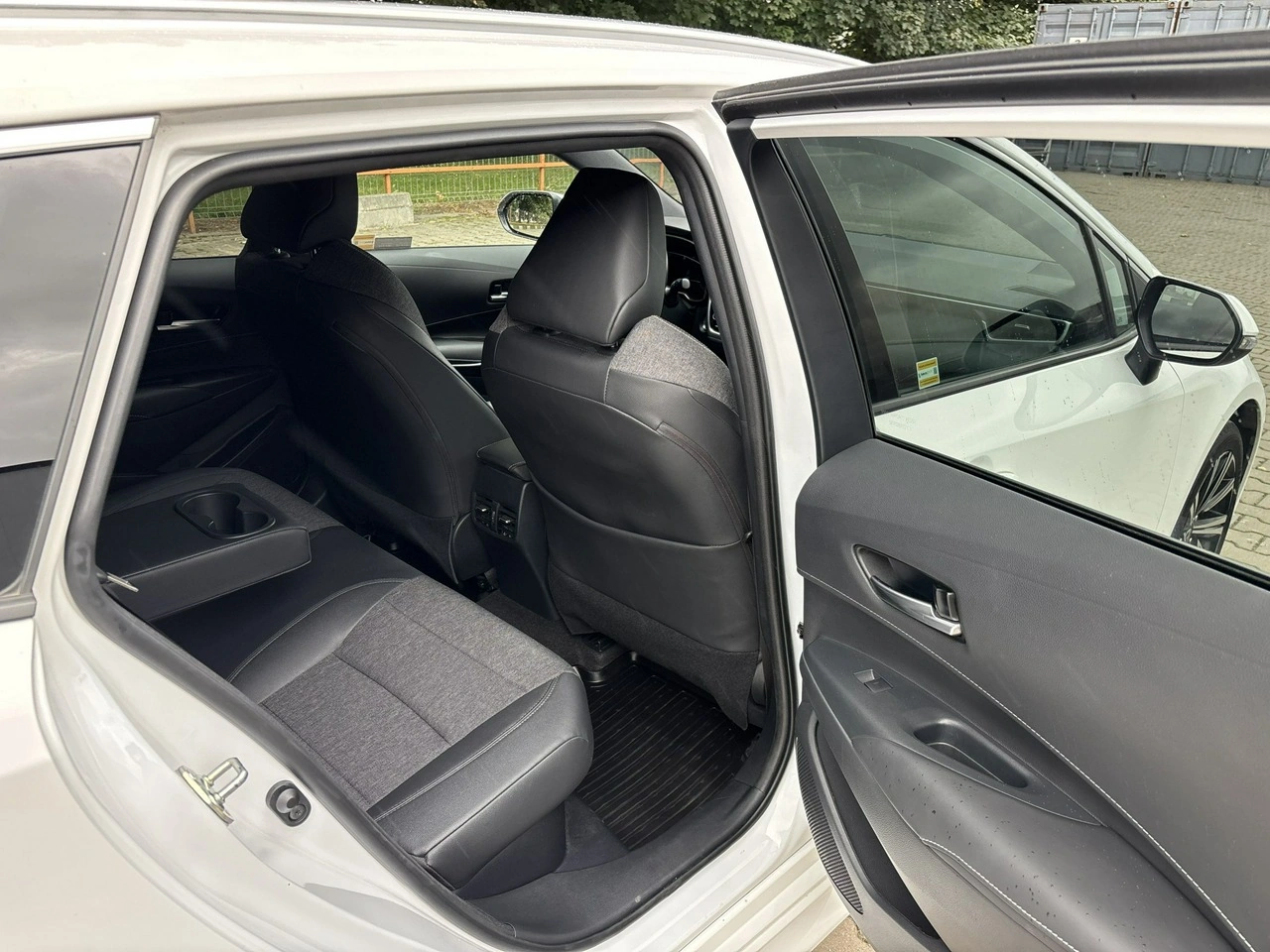 Toyota Corolla - Zdjęcie 17