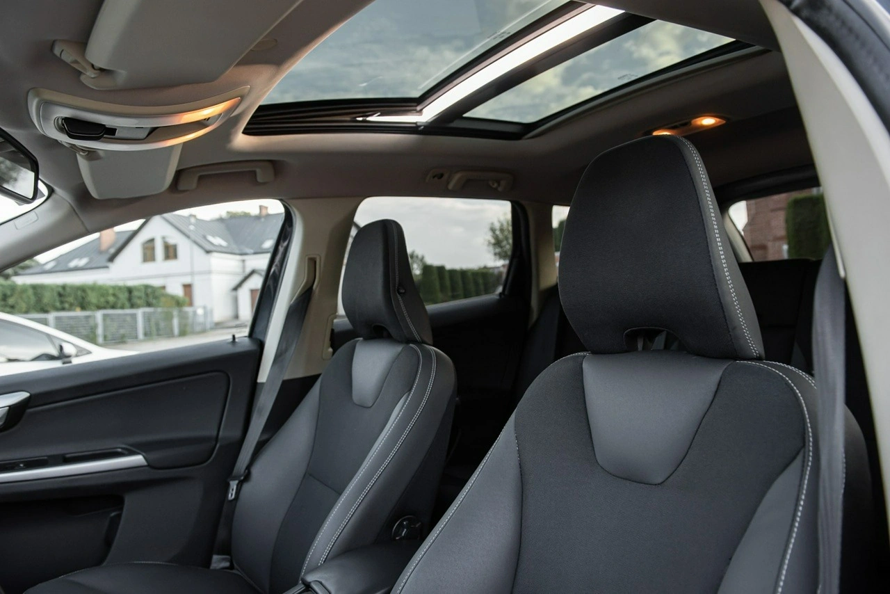 Volvo XC 60 - Zdjęcie 7